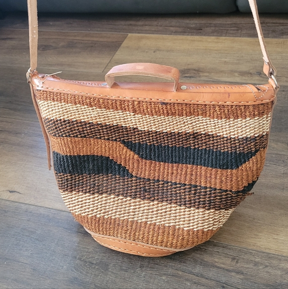 Sisal and Leather African Sling Bag Kenya sisal BAGS Leather - Picture 2 of 2